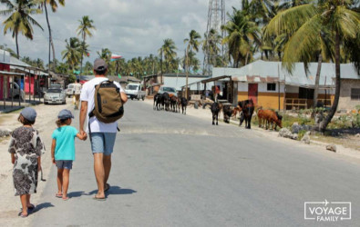 tours aux épices enfants zanzibar tanzanie